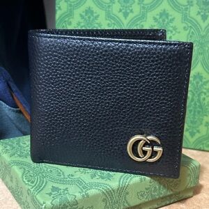 Gucci GG Marmont Bi-Fold Wallet Black Pebbled Leather Boxed Luxury